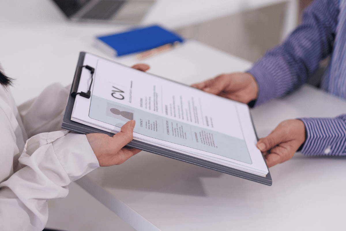 Cum să creezi un CV profesionist.